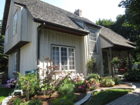 Cedar Gables Bed & Breakfast